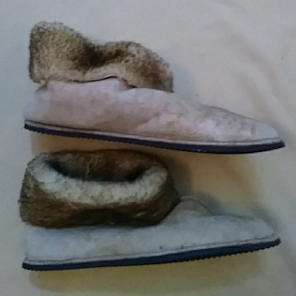 Tan suede slippers with fur lining-sz 10 - Picture 2 of 6